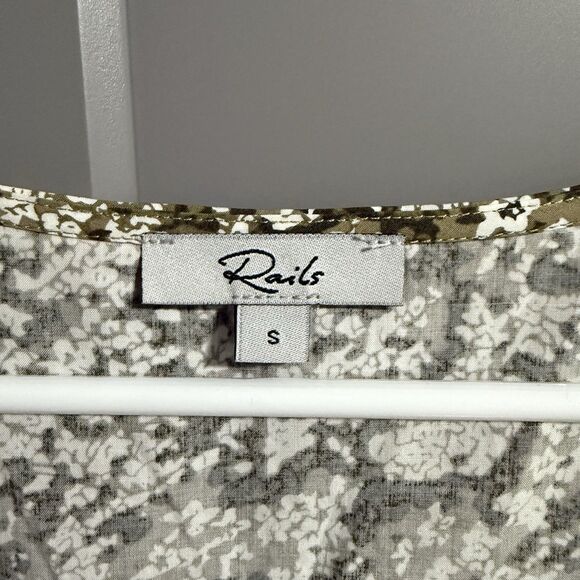 Rails Nyla Dress V-Neck Cut Out Waist Flutter Sleeve Floral Green/White Small - Picture 5 of 9